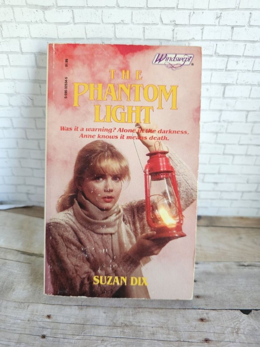 The Phantom Light Suzan Dix 1983 Windswept Vintage YA Mystery Paperback